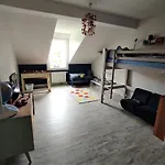 Grande Maison Lumineuse-Quartier Gazonfier-6 Personnes
