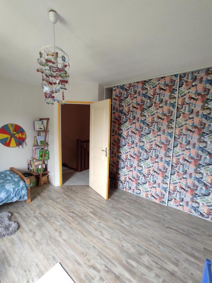 Hébergement de vacances Grande Maison Lumineuse-quartier Gazonfier-6 Personnes *